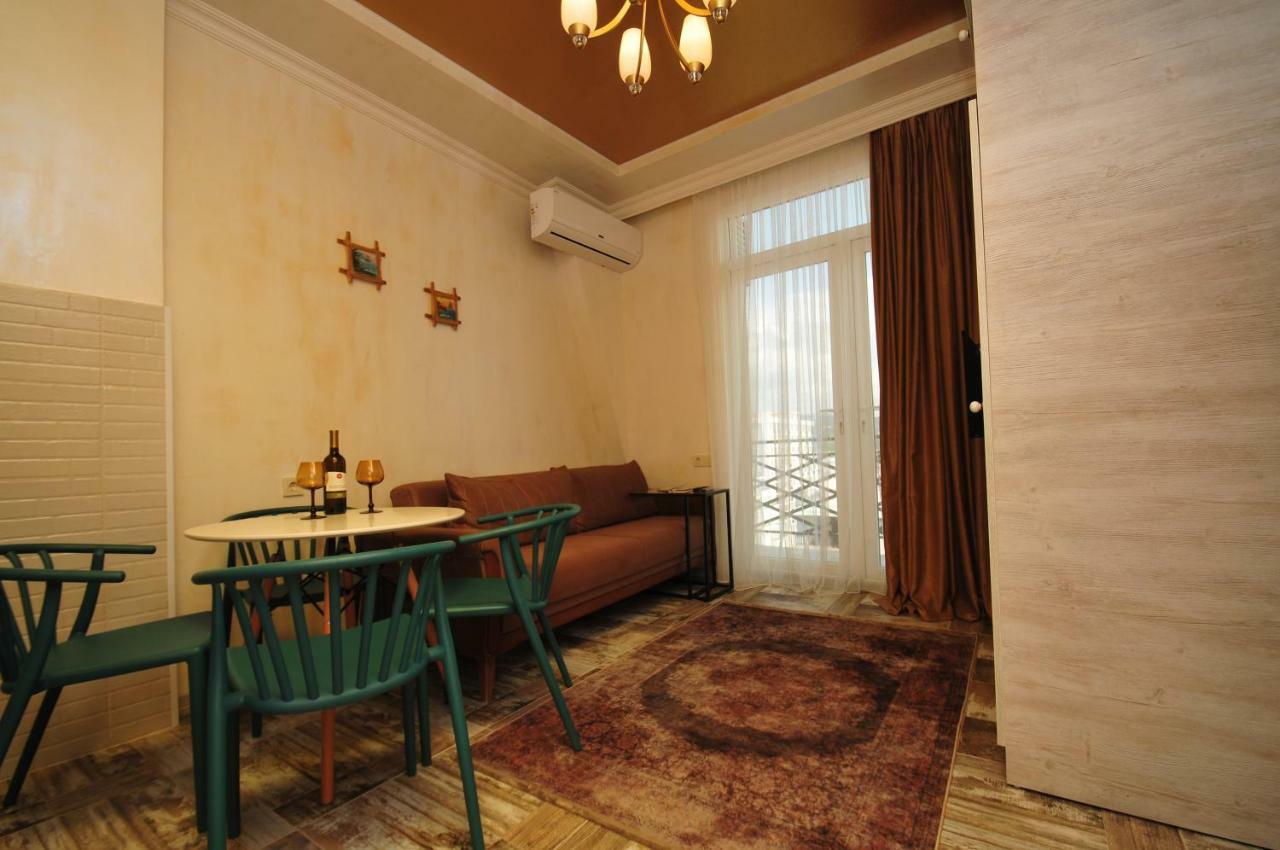 Apartments With A View Of The Trinity Holy Batum Dış mekan fotoğraf