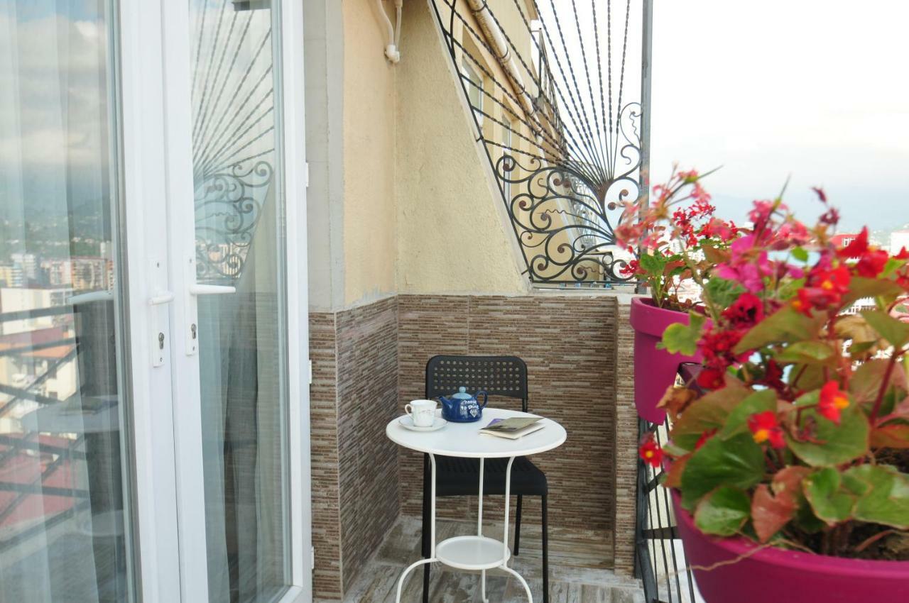 Apartments With A View Of The Trinity Holy Batum Dış mekan fotoğraf