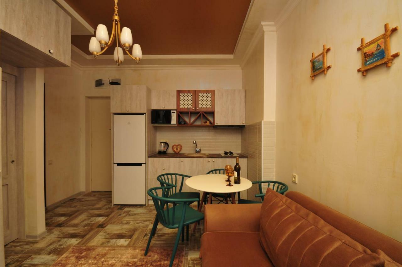 Apartments With A View Of The Trinity Holy Batum Dış mekan fotoğraf