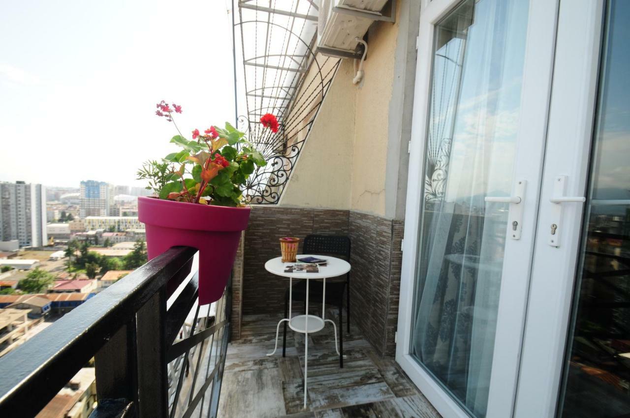 Apartments With A View Of The Trinity Holy Batum Dış mekan fotoğraf