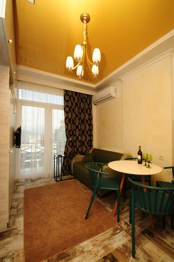 Apartments With A View Of The Trinity Holy Batum Dış mekan fotoğraf