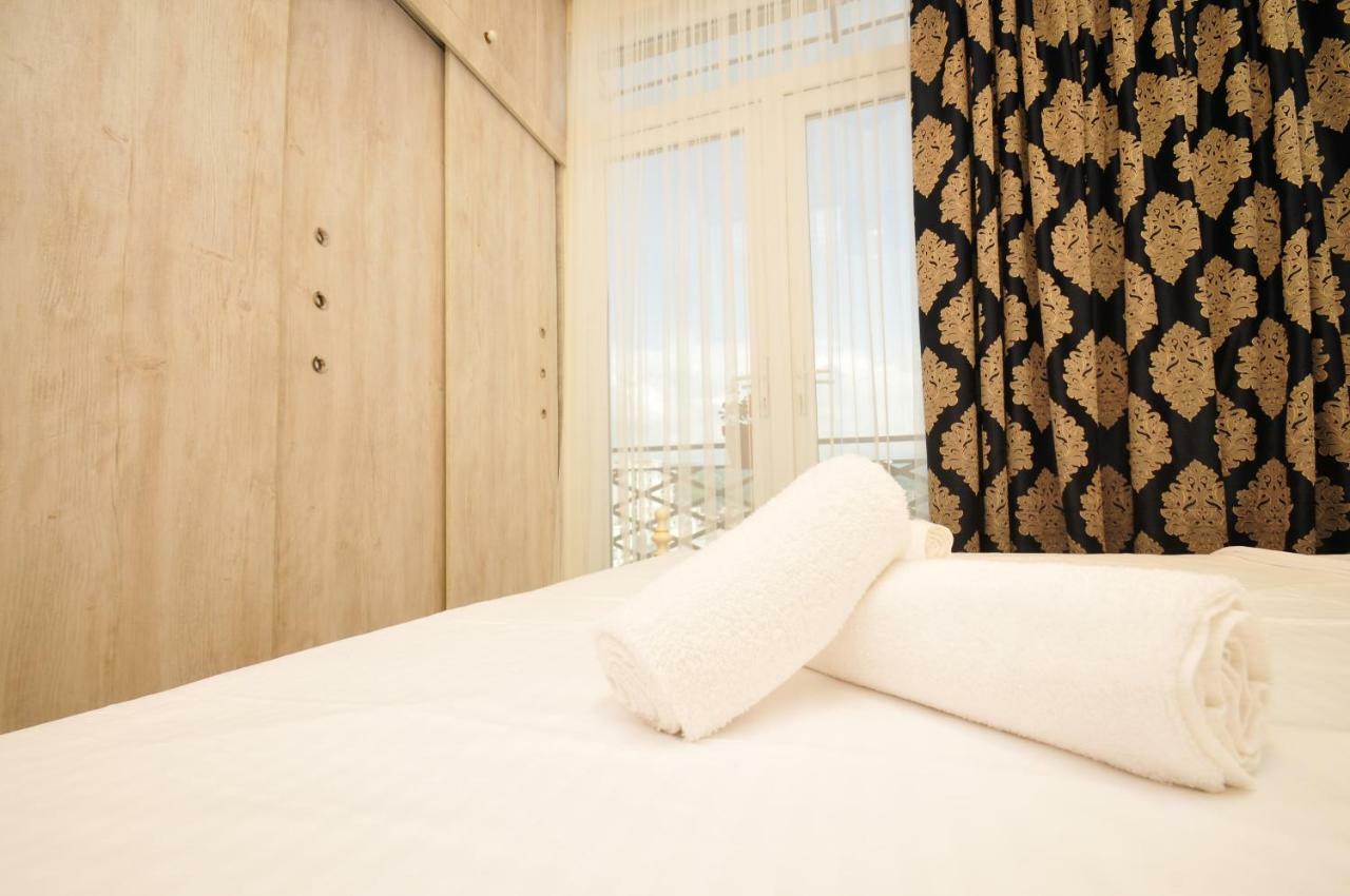 Apartments With A View Of The Trinity Holy Batum Dış mekan fotoğraf